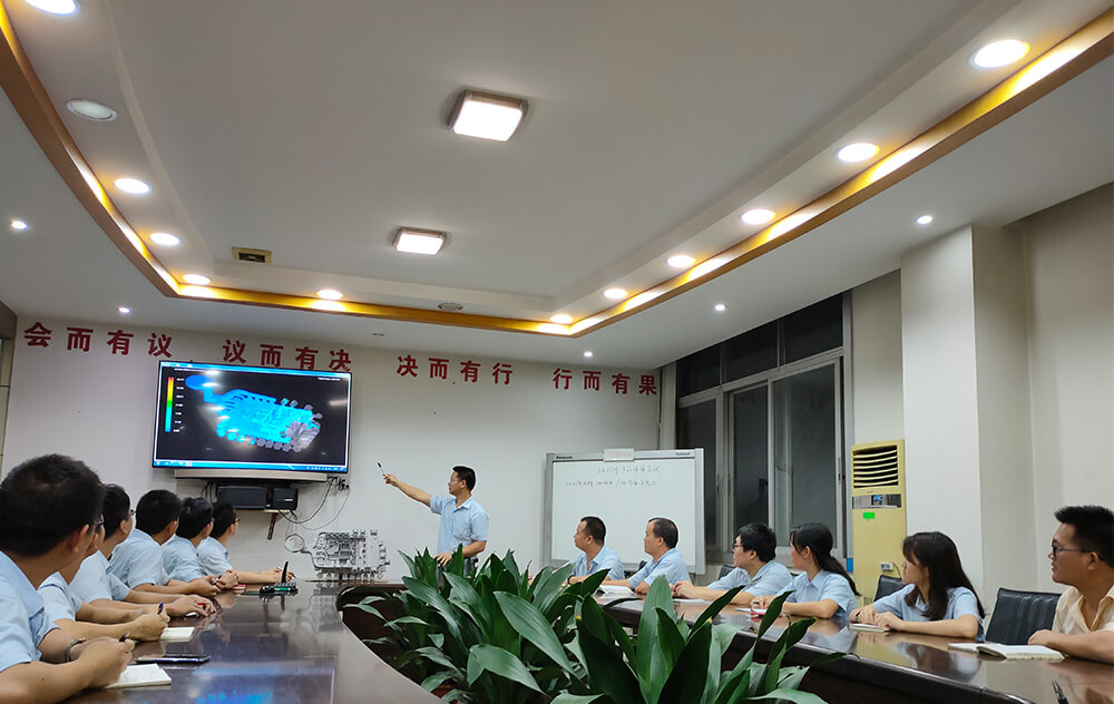 為不同領(lǐng)域客戶(hù)在模具設計與制造積累豐富經(jīng)驗，在汽車(chē)、新能源、通信、醫療等行業(yè)有顯著(zhù)優(yōu)勢。